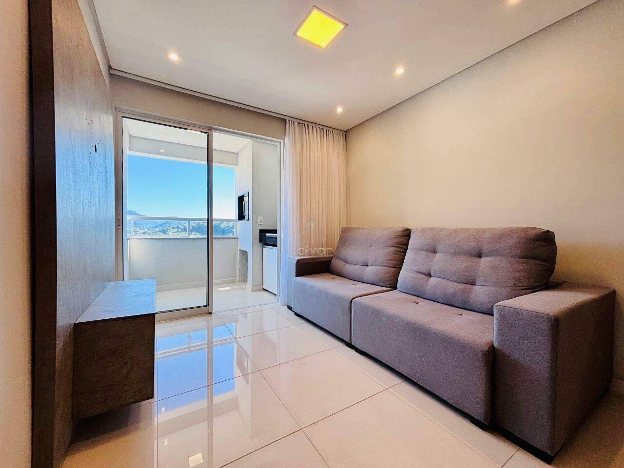 Apartamento à venda no Barra do Rio Molha: 