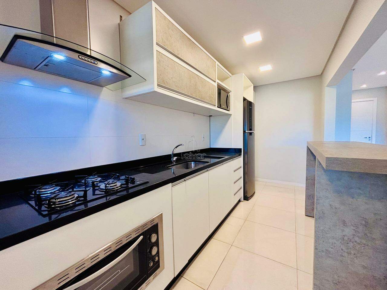 Apartamento à venda no Barra do Rio Molha: 