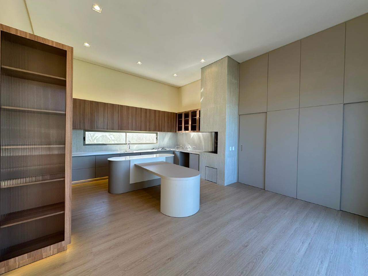 Casa à venda no Rau: 