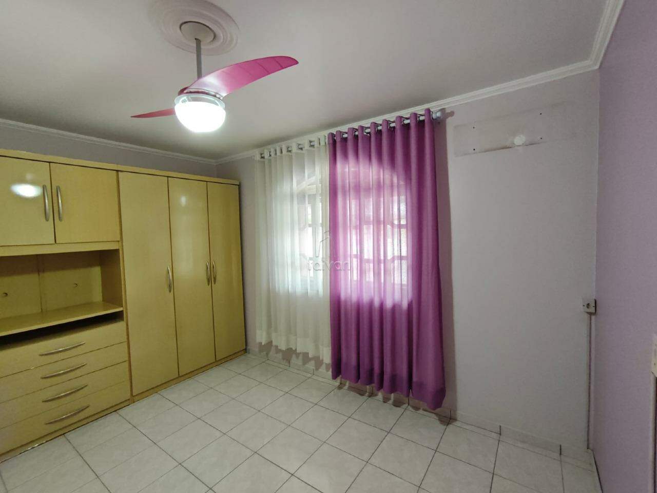 Casa para aluguel no Estrada Nova: 