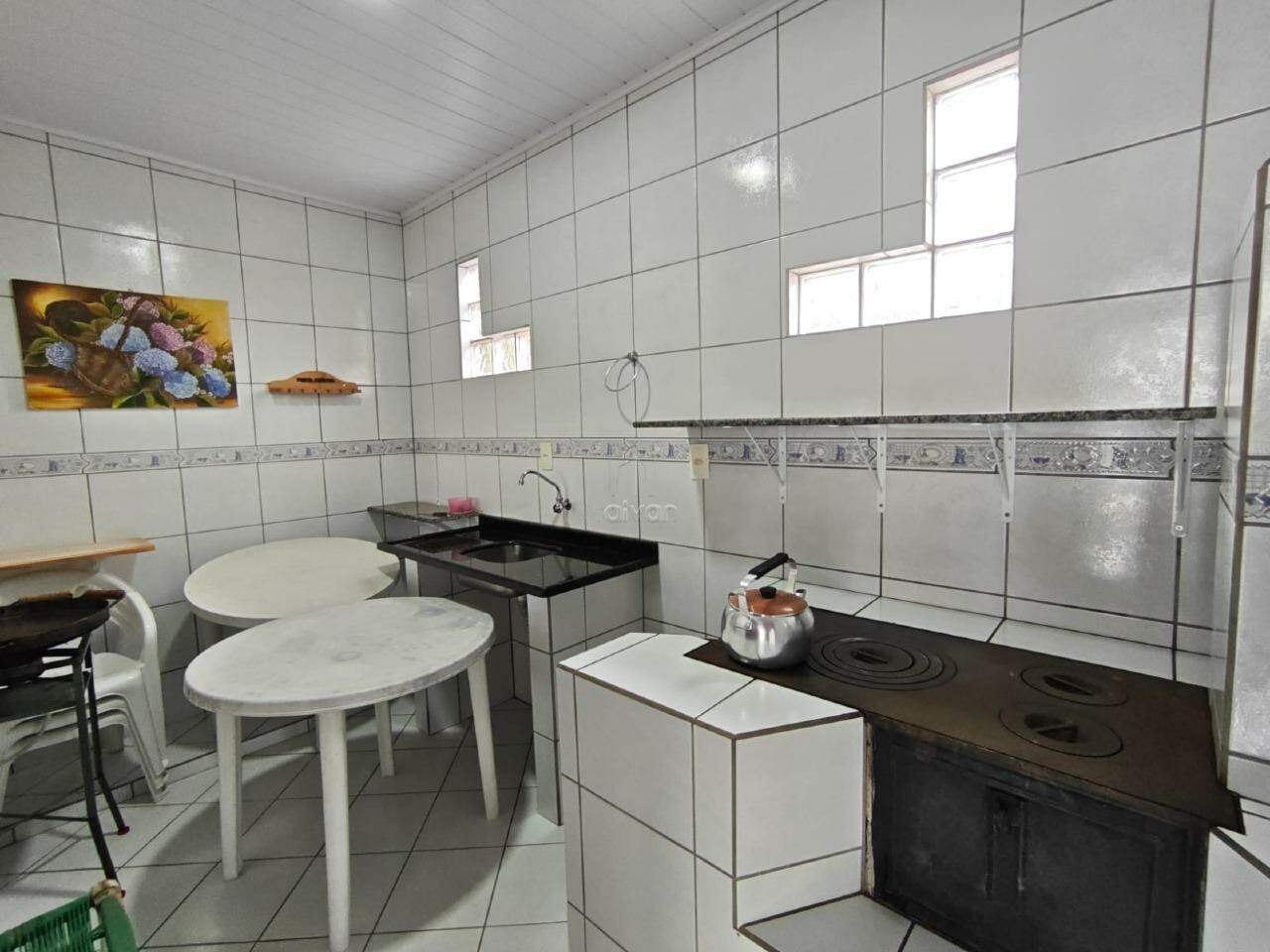 Casa para aluguel no Estrada Nova: 