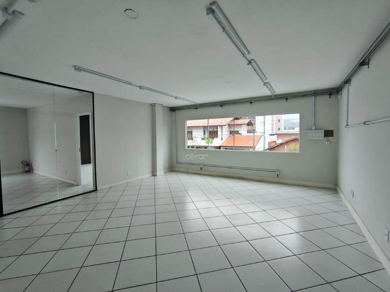 Sala Comercial para aluguel no Centro: 