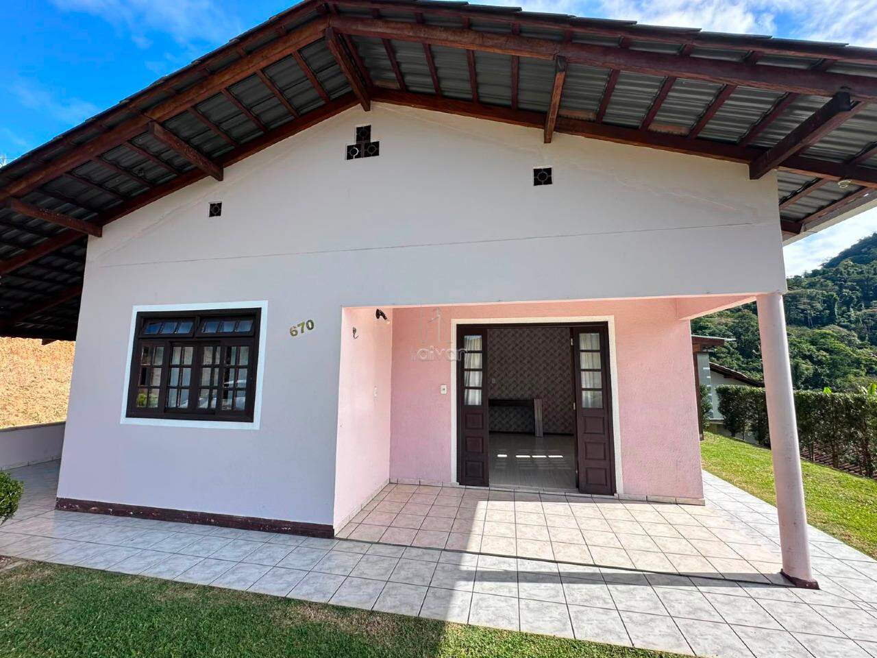 Casa à venda no Patrimônio: 