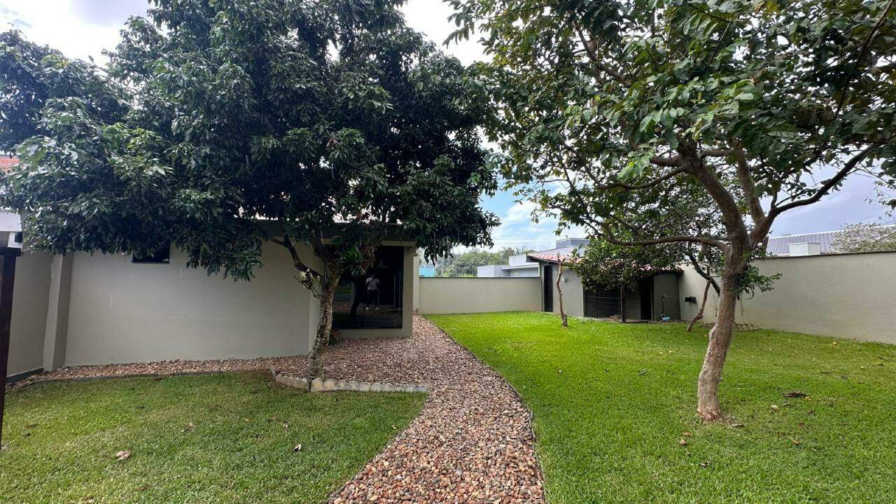 Casa à venda no Jaraguá 99: 