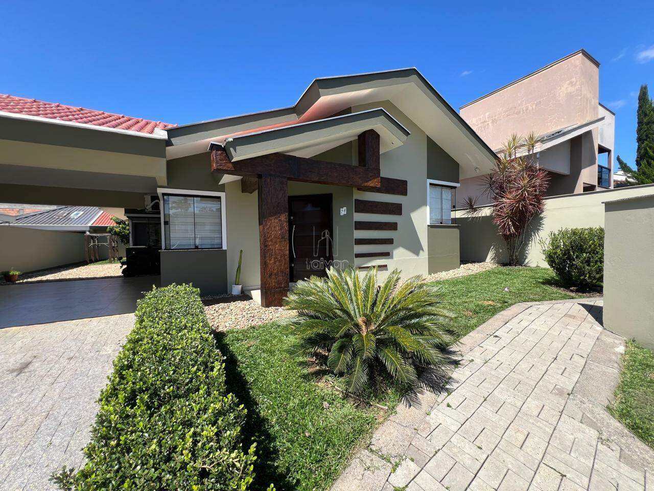 Casa à venda no Jaraguá 99: 