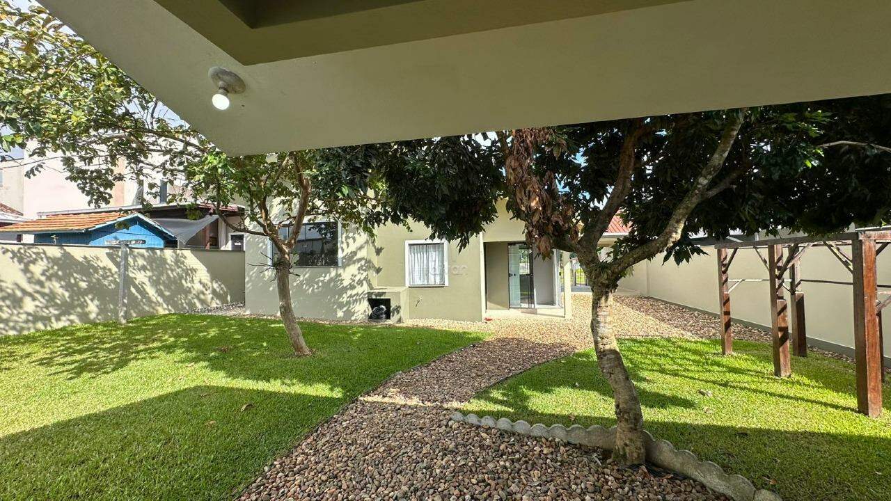 Casa à venda no Jaraguá 99: 