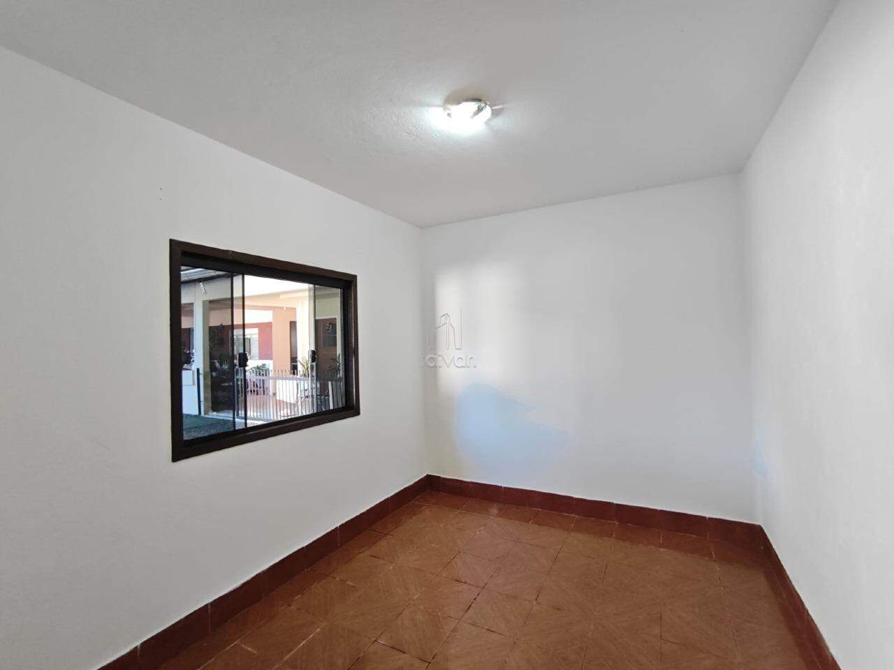 Casa para aluguel no Estrada Nova: 
