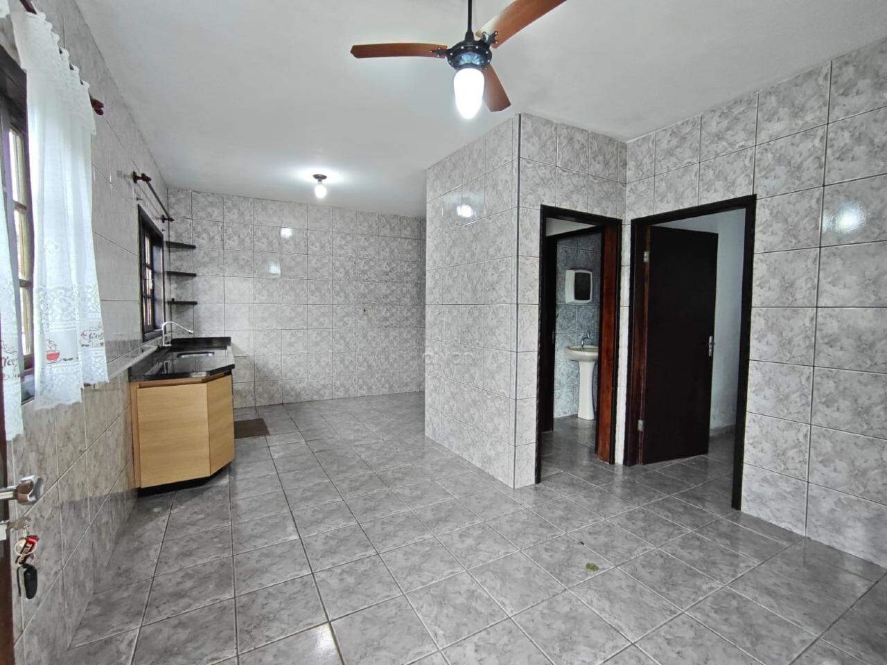 Casa para aluguel no Nereu Ramos: 
