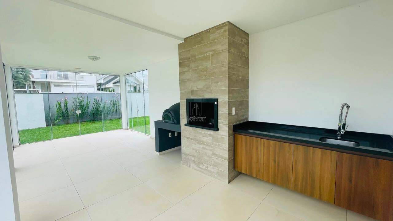 Casa à venda no Jaraguá Esquerdo: 