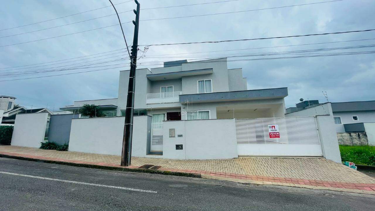 Casa à venda no Jaraguá Esquerdo: 