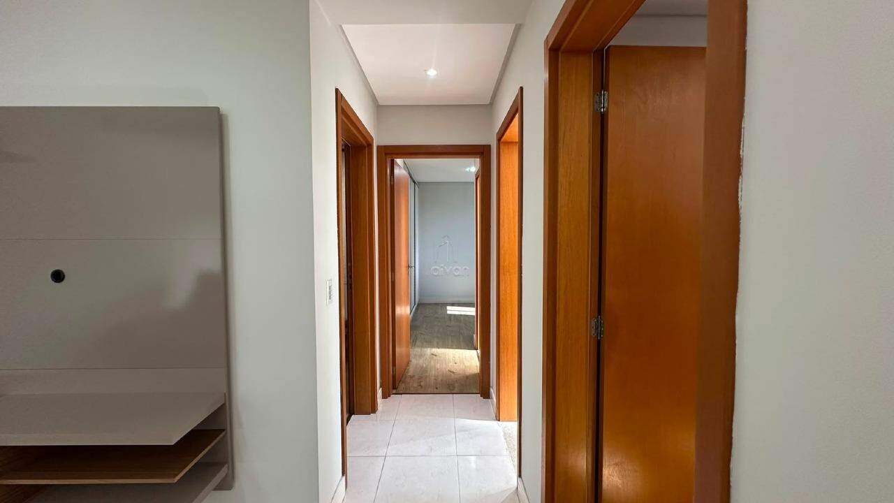 Apartamento à venda no Jaraguá Esquerdo: 