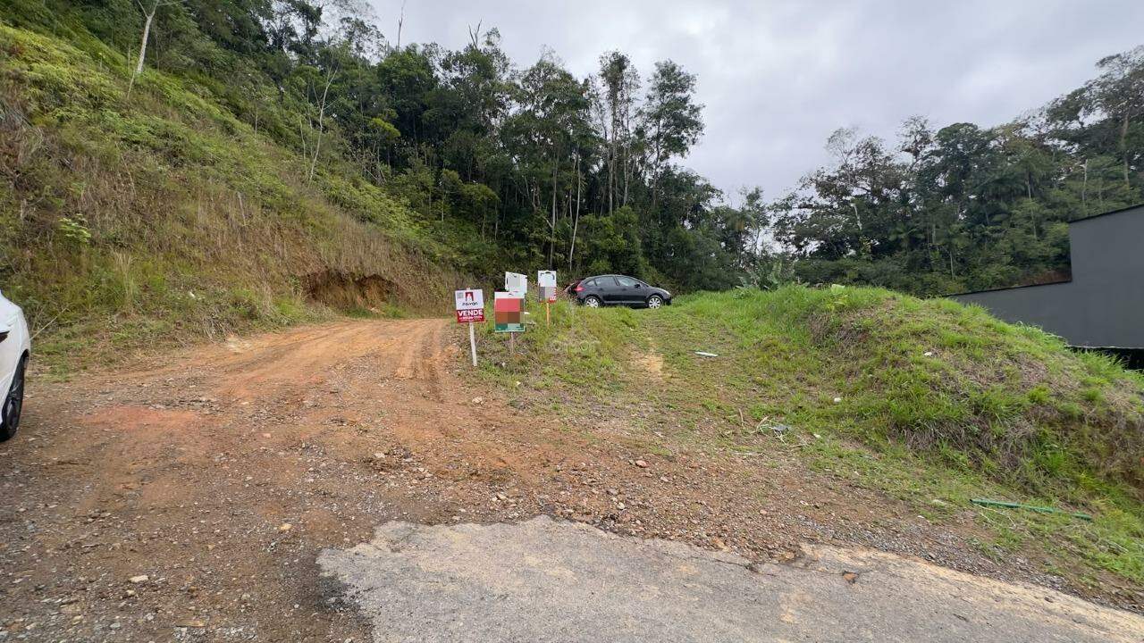 Terreno à venda no Amizade: 