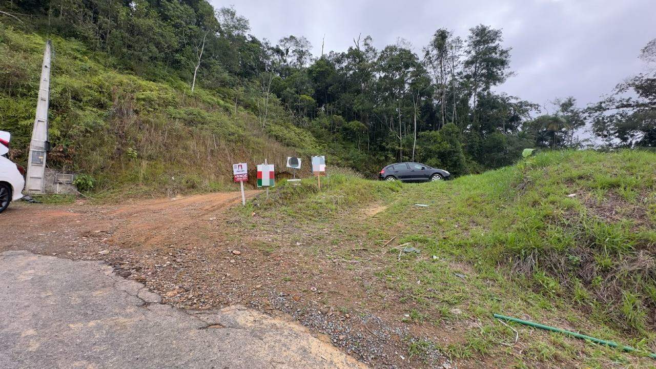 Terreno à venda no Amizade: 