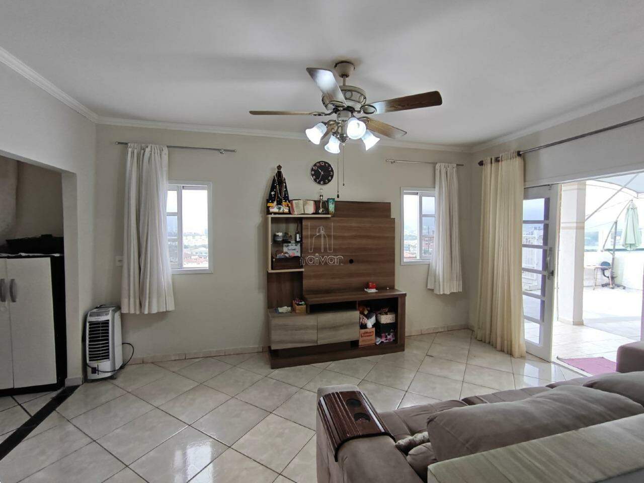 Casa para aluguel no Ilha Da Figueira: 