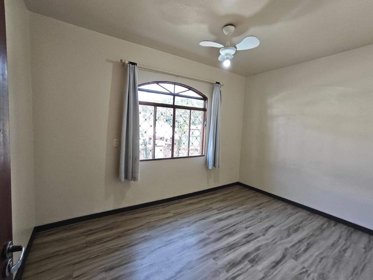Casa para aluguel no Tifa Martins: 