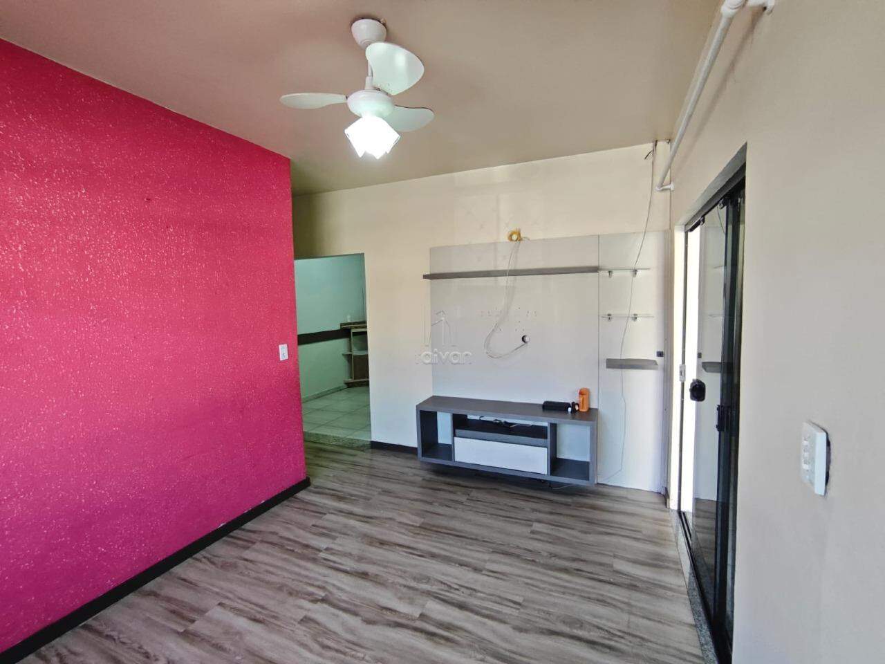 Casa para aluguel no Tifa Martins: 