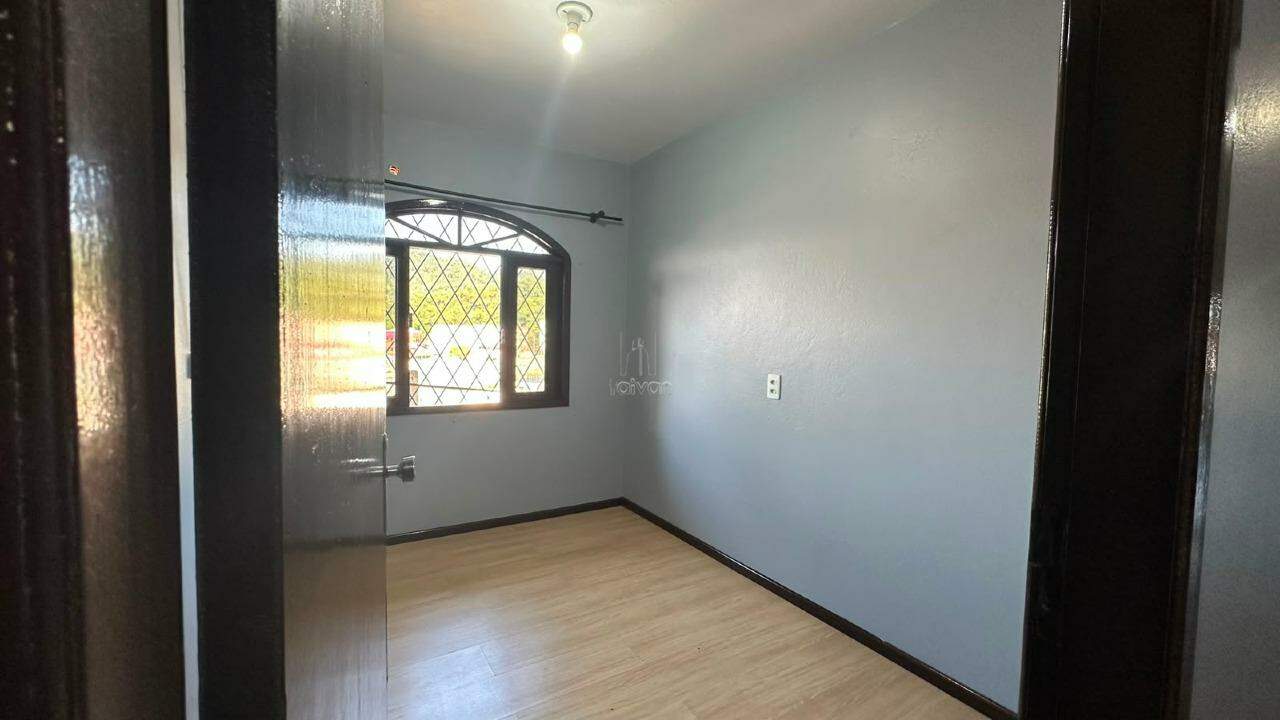 Casa para aluguel no Rau: 