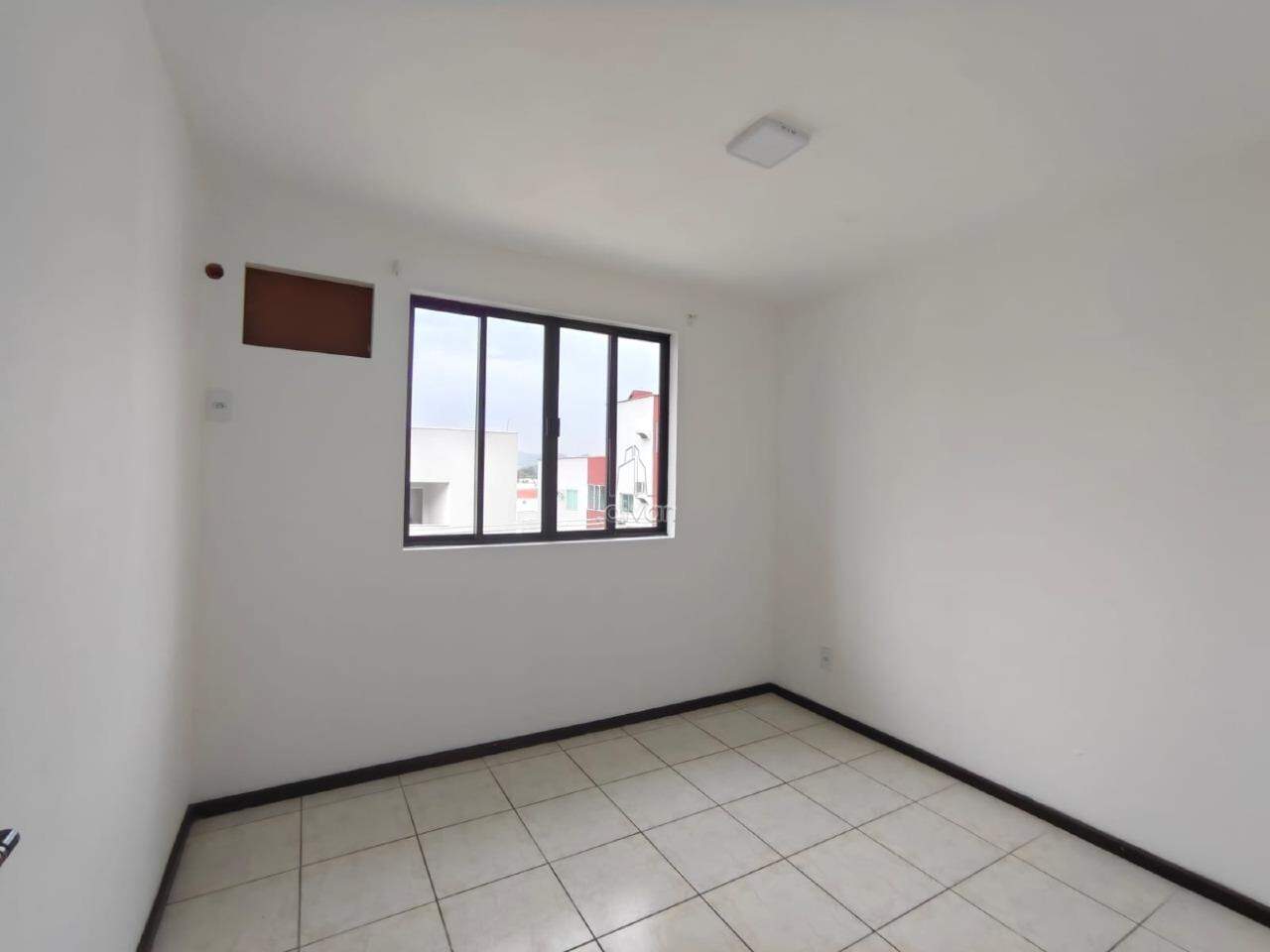 Apartamento para aluguel no Czerniewicz: 