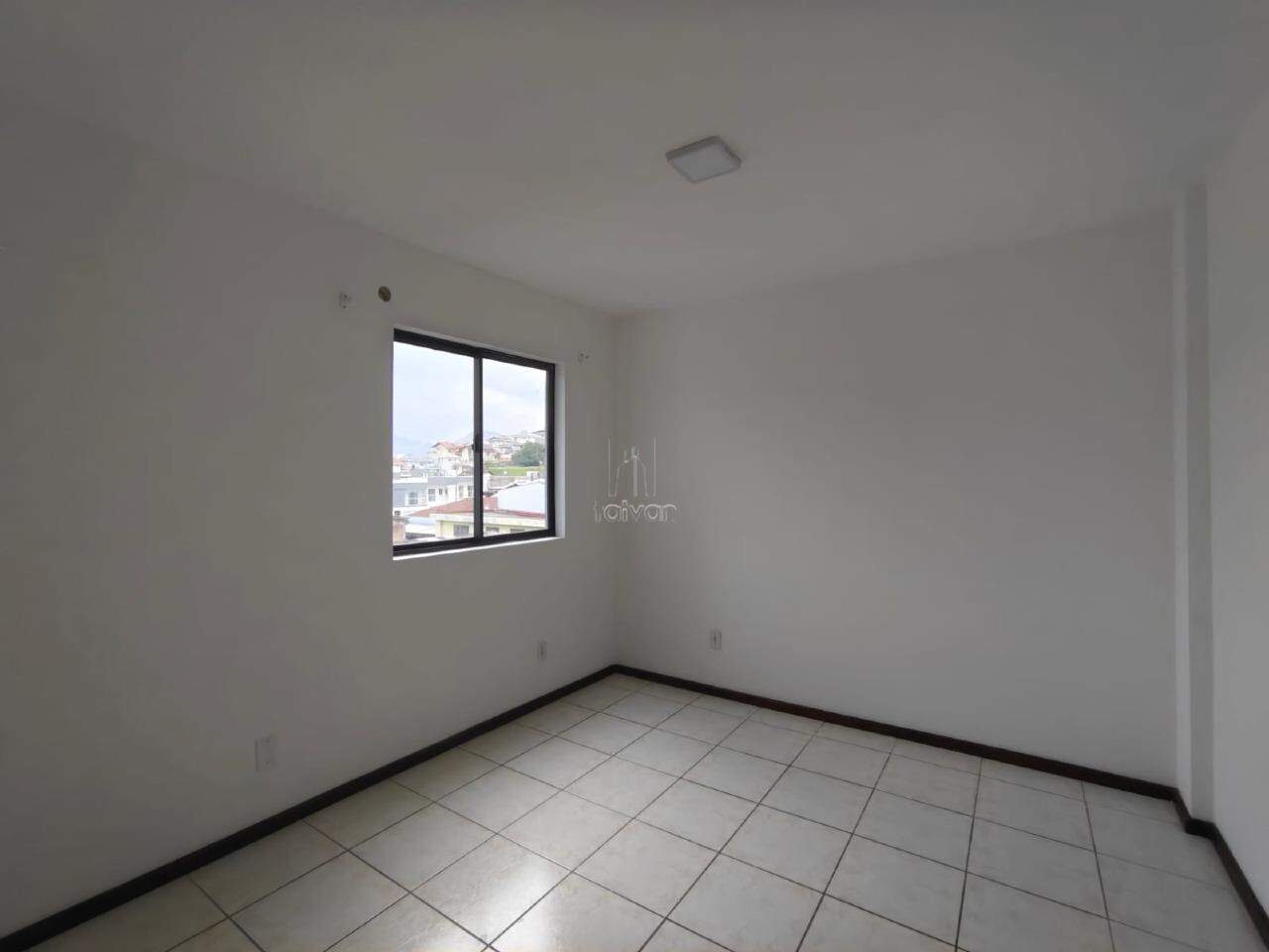 Apartamento para aluguel no Czerniewicz: 