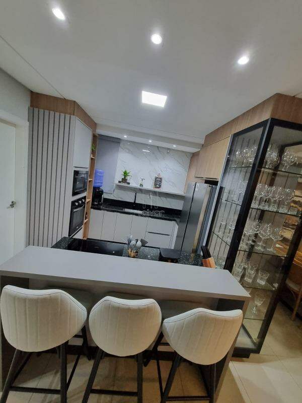 Apartamento à venda no Vila Nova: 