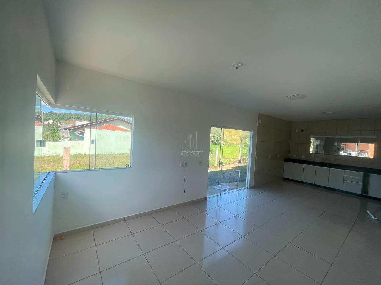 Casa à venda no Três Rios do Norte: 