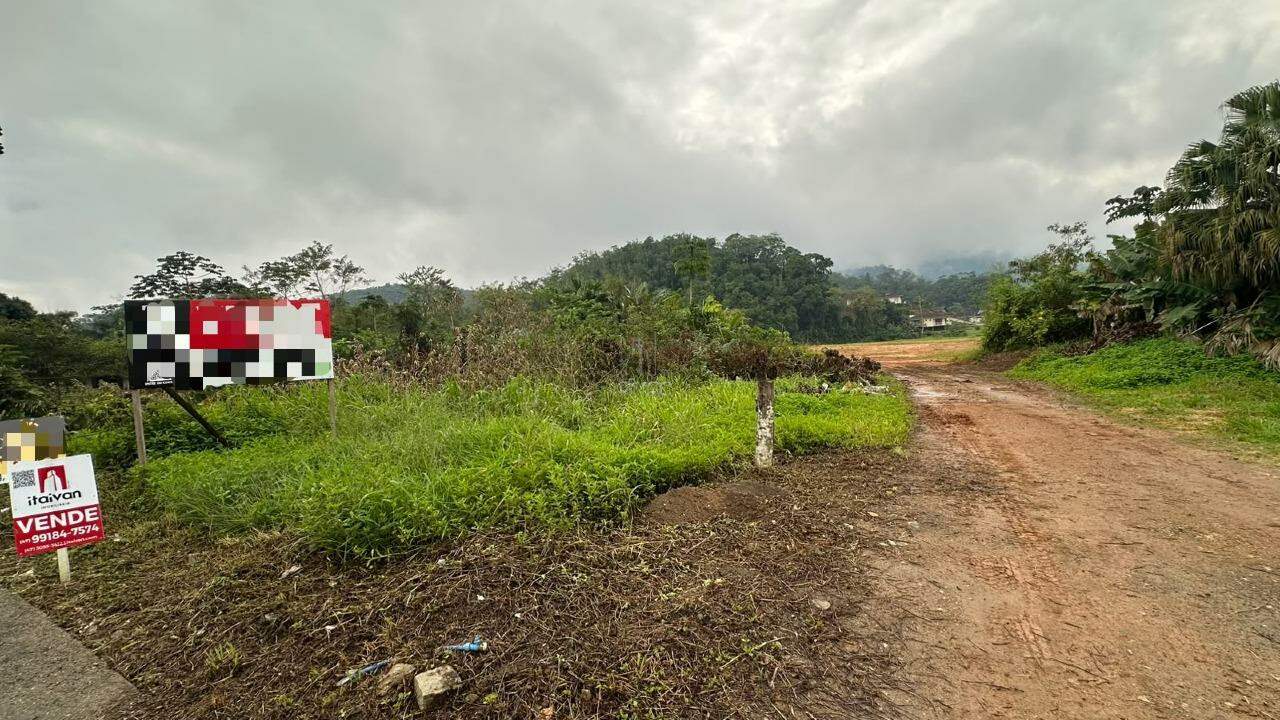 Terreno à venda no Amizade: 