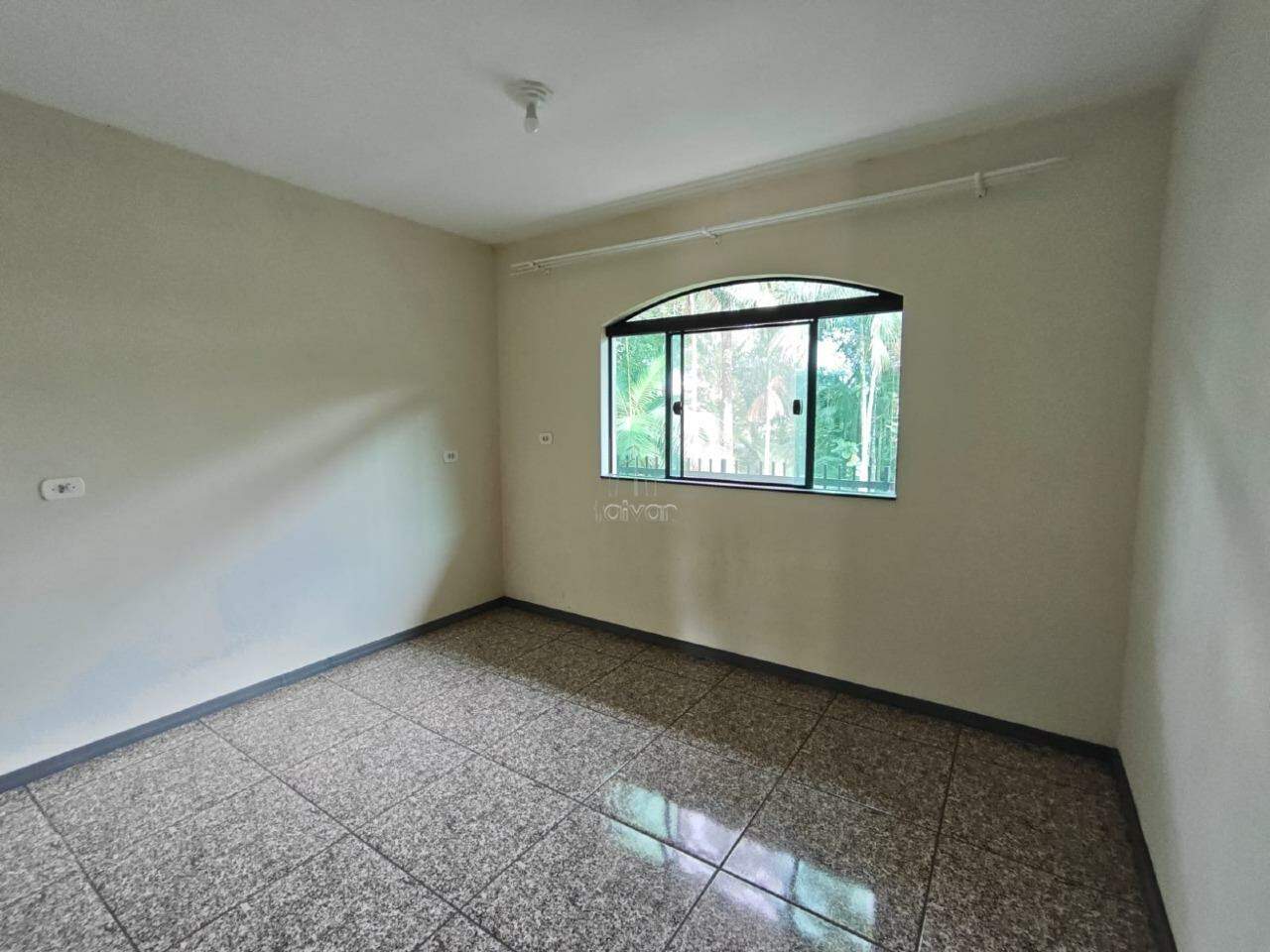 Casa para aluguel no Vila Lenzi: 