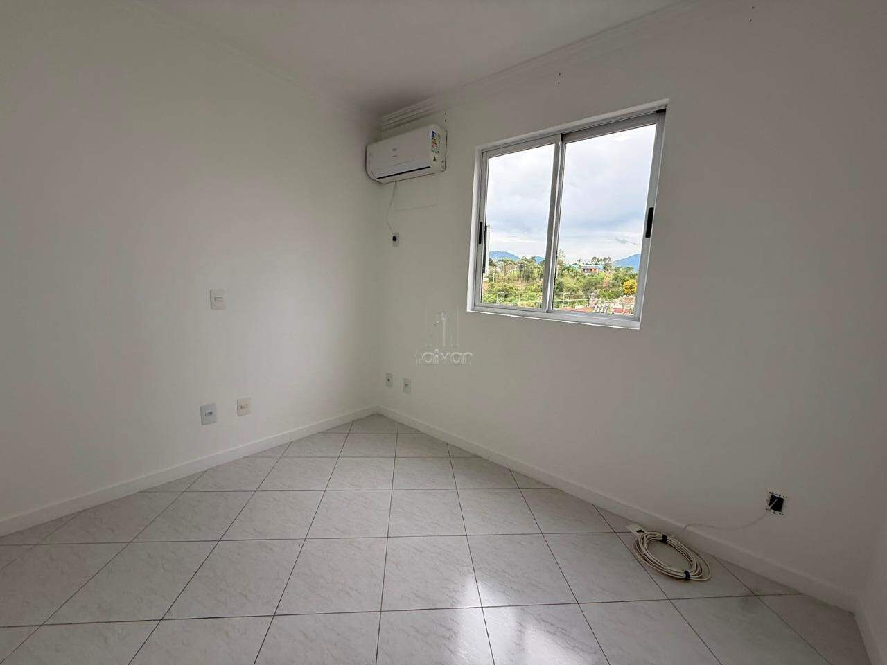 Apartamento para aluguel no Czerniewicz: 
