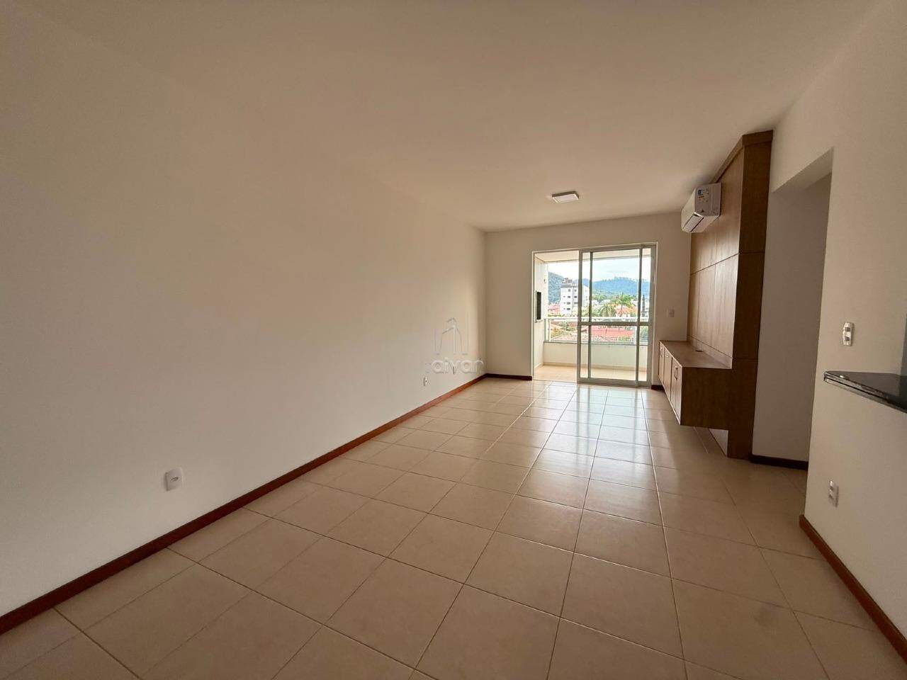 Apartamento para aluguel no Czerniewicz: 