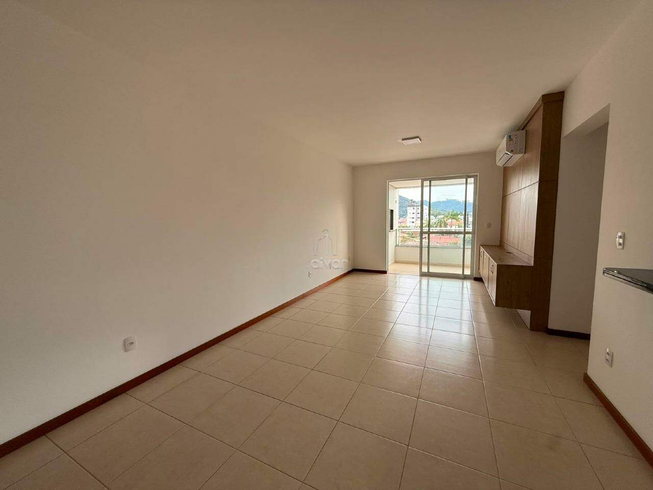 Apartamento para aluguel no Czerniewicz: 