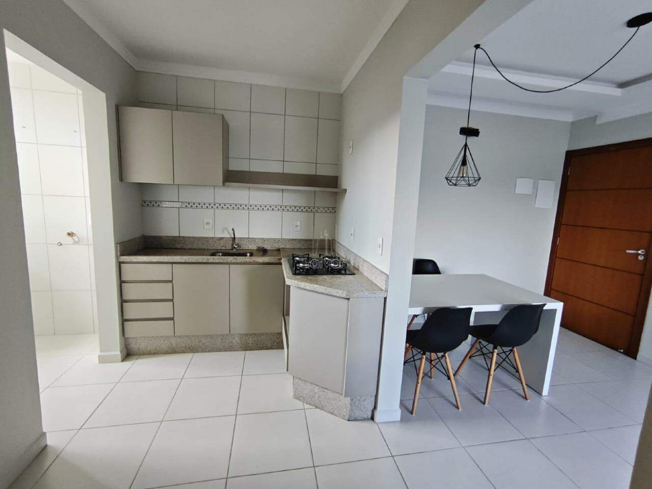 Apartamento para aluguel no Jaraguá Esquerdo: 