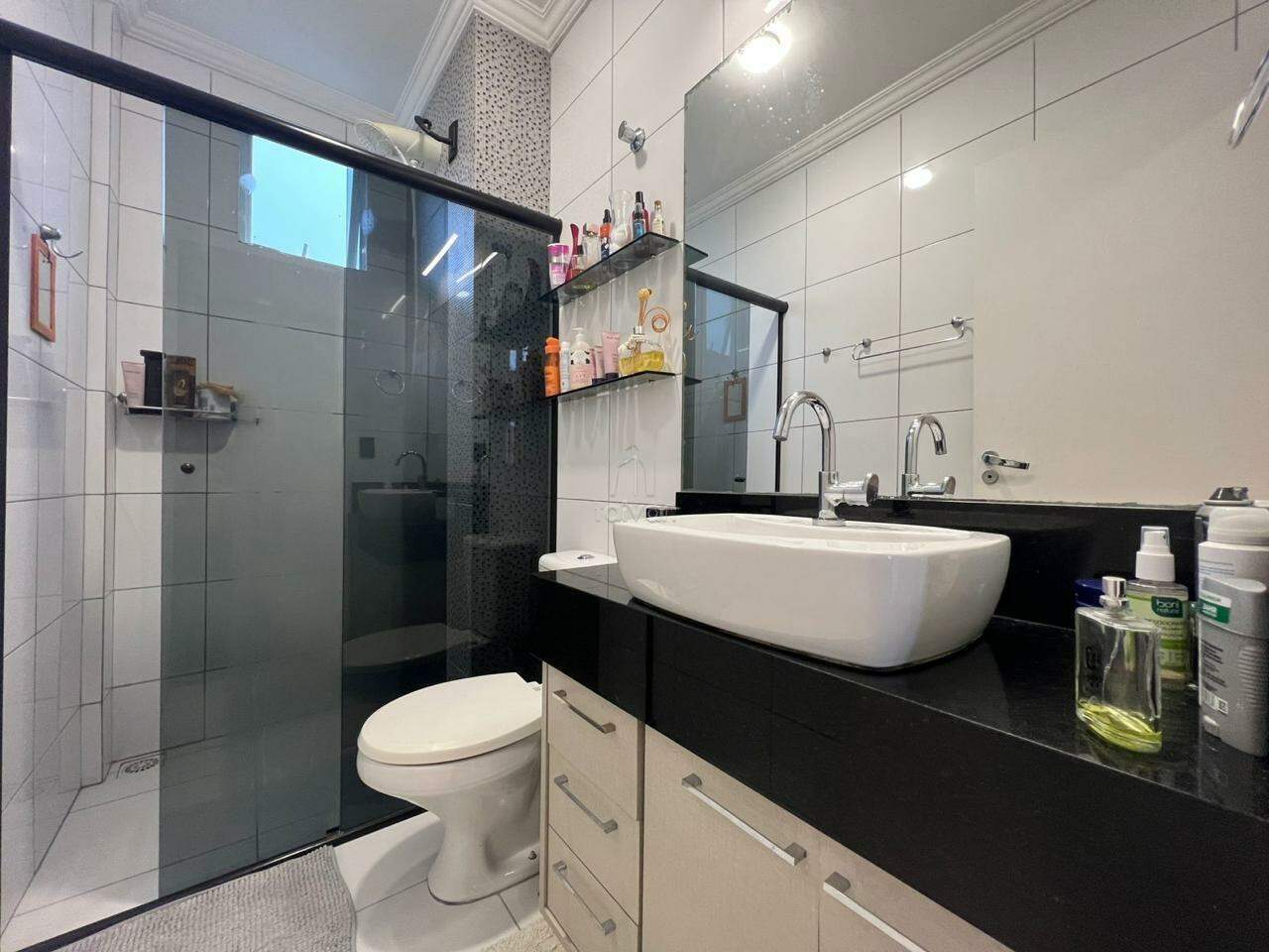 Apartamento à venda no Jaraguá Esquerdo: 