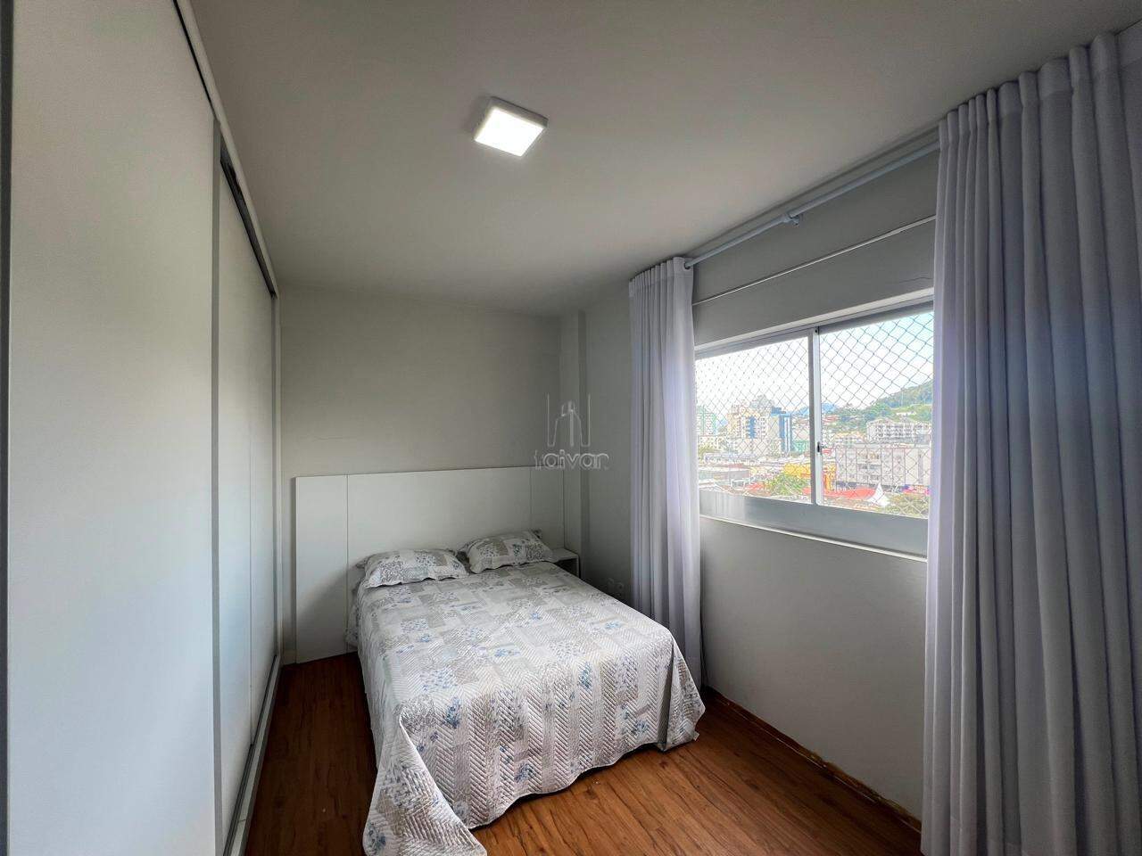 Apartamento para aluguel no Centro: 