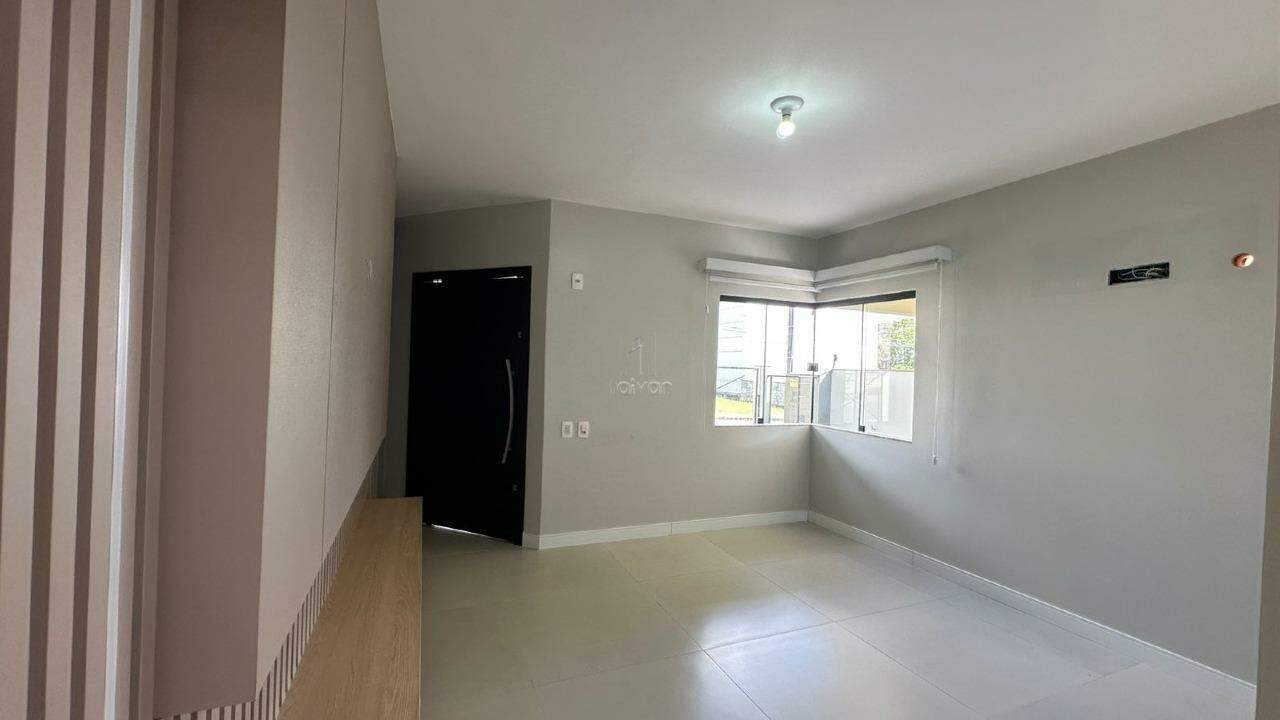 Casa para aluguel no Jaraguá 99: 