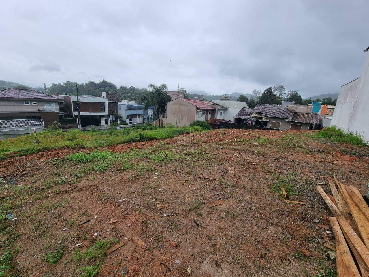 Terreno à venda no Amizade: 