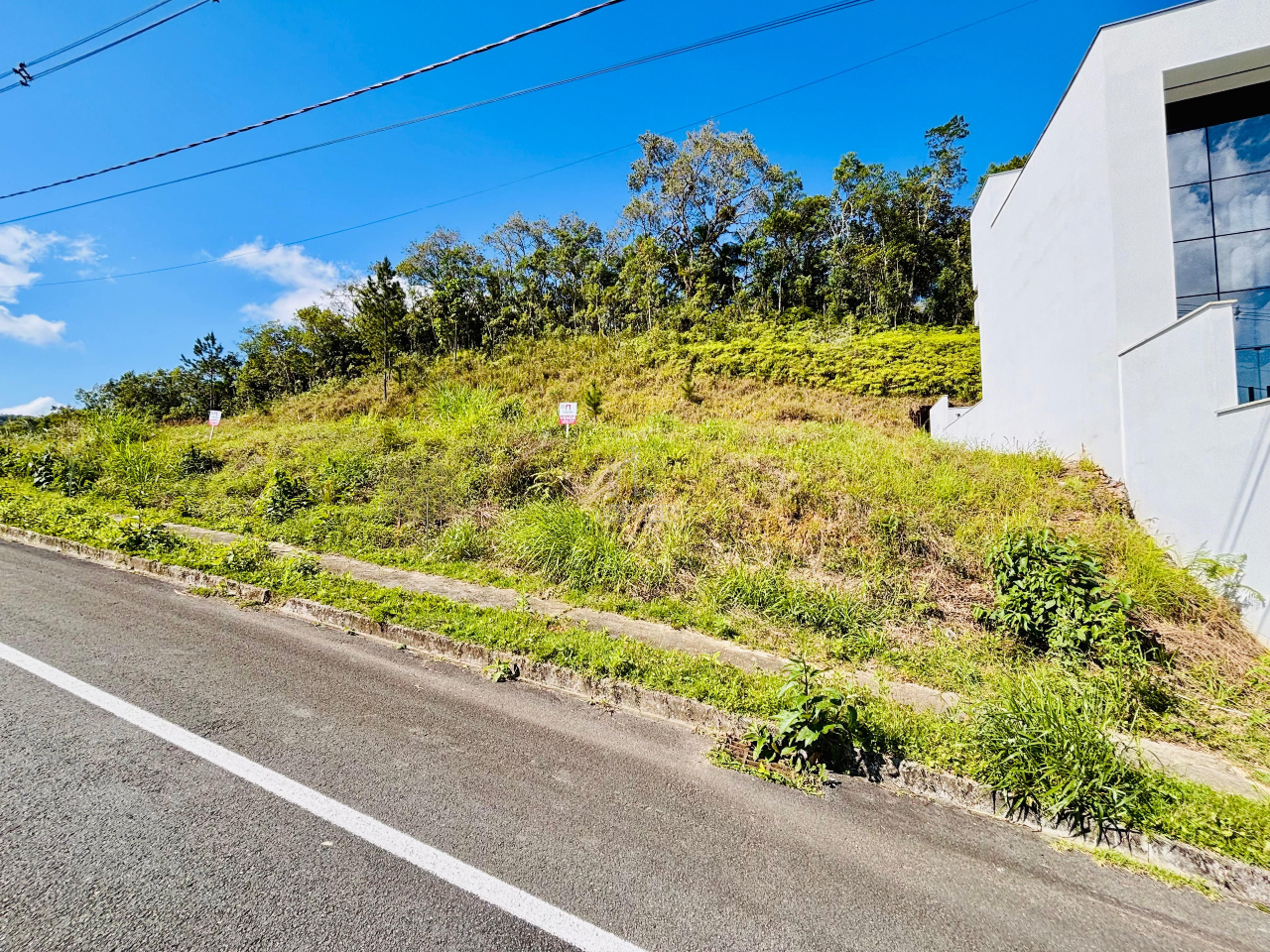 Terreno à venda no Amizade: 
