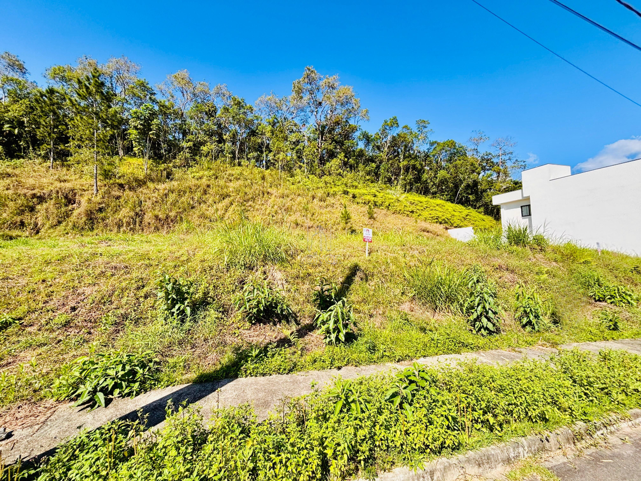 Terreno à venda no Amizade: 