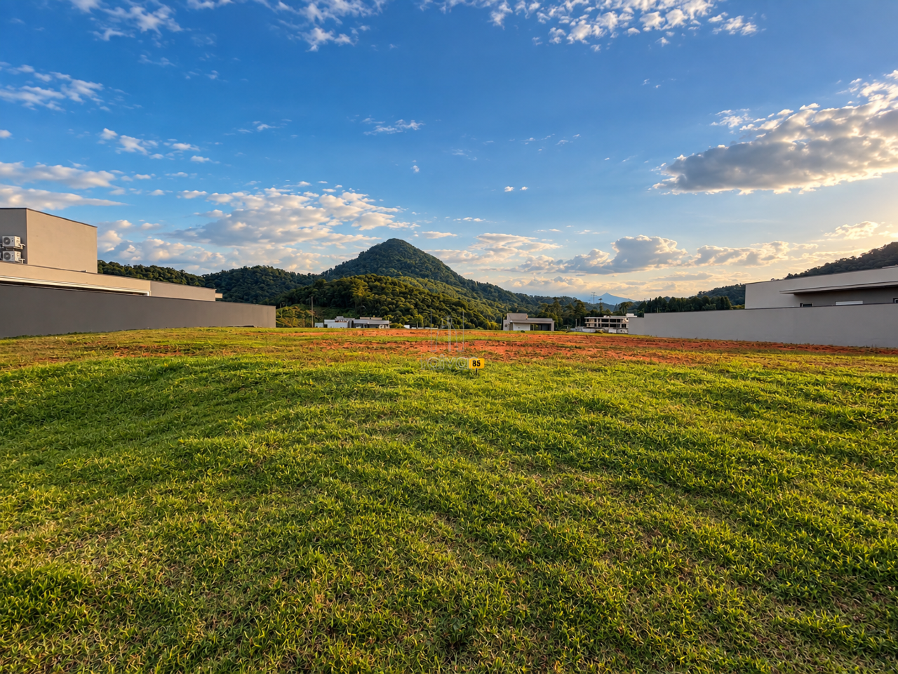 Terreno à venda no Vila Chartres: 