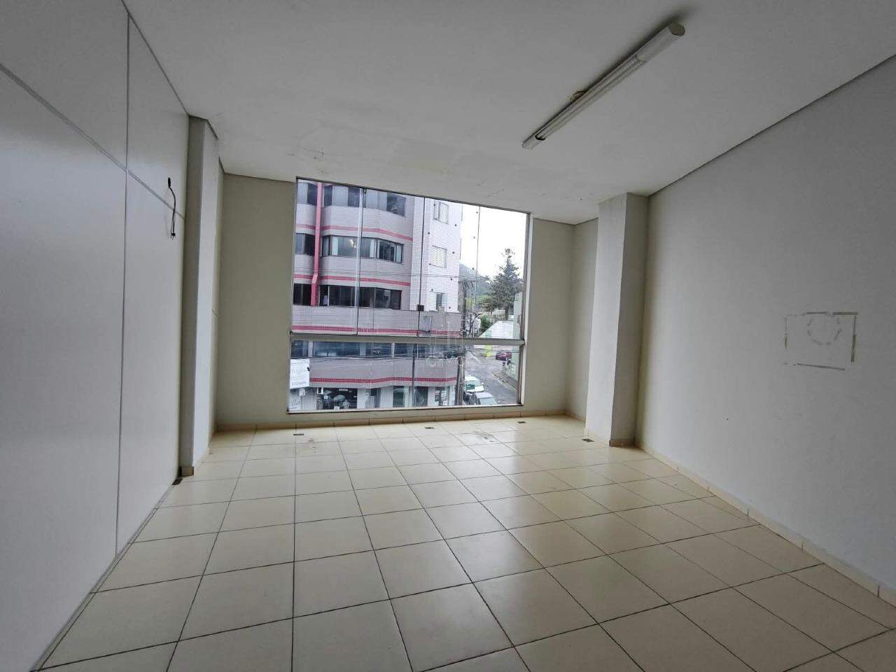 Sala Comercial para aluguel no Centro: 