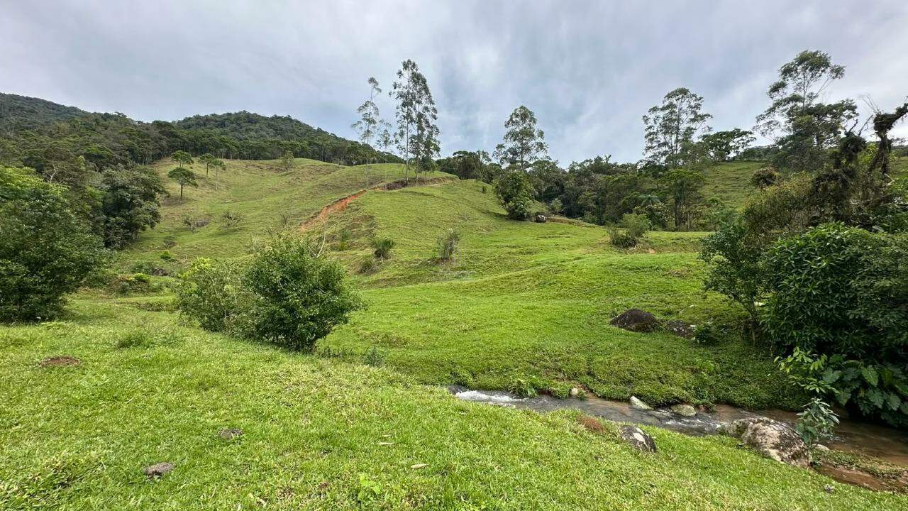Chácara à venda no Pedra de Amolar: 