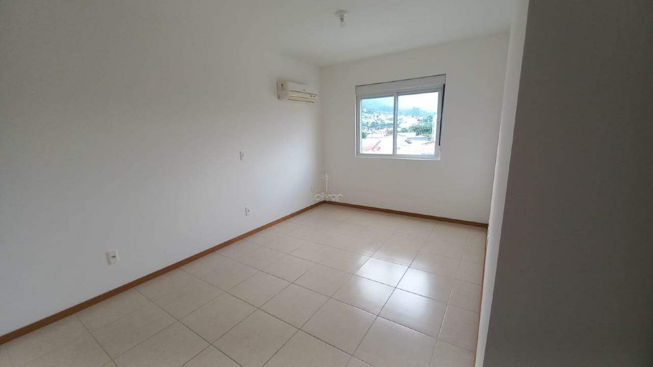 Apartamento para aluguel no Czerniewicz: 