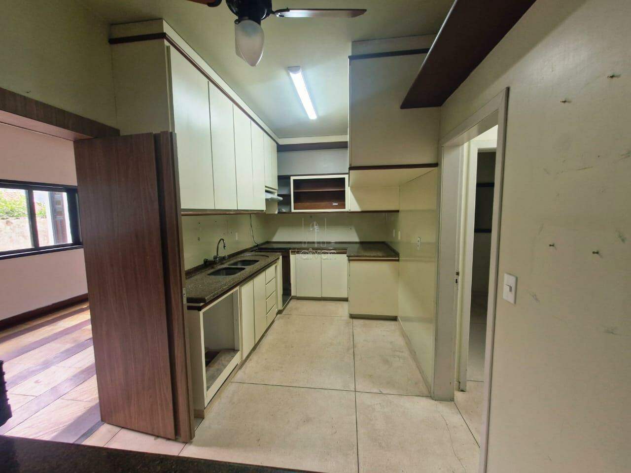 Casa comercial para aluguel no Nova Brasília: 