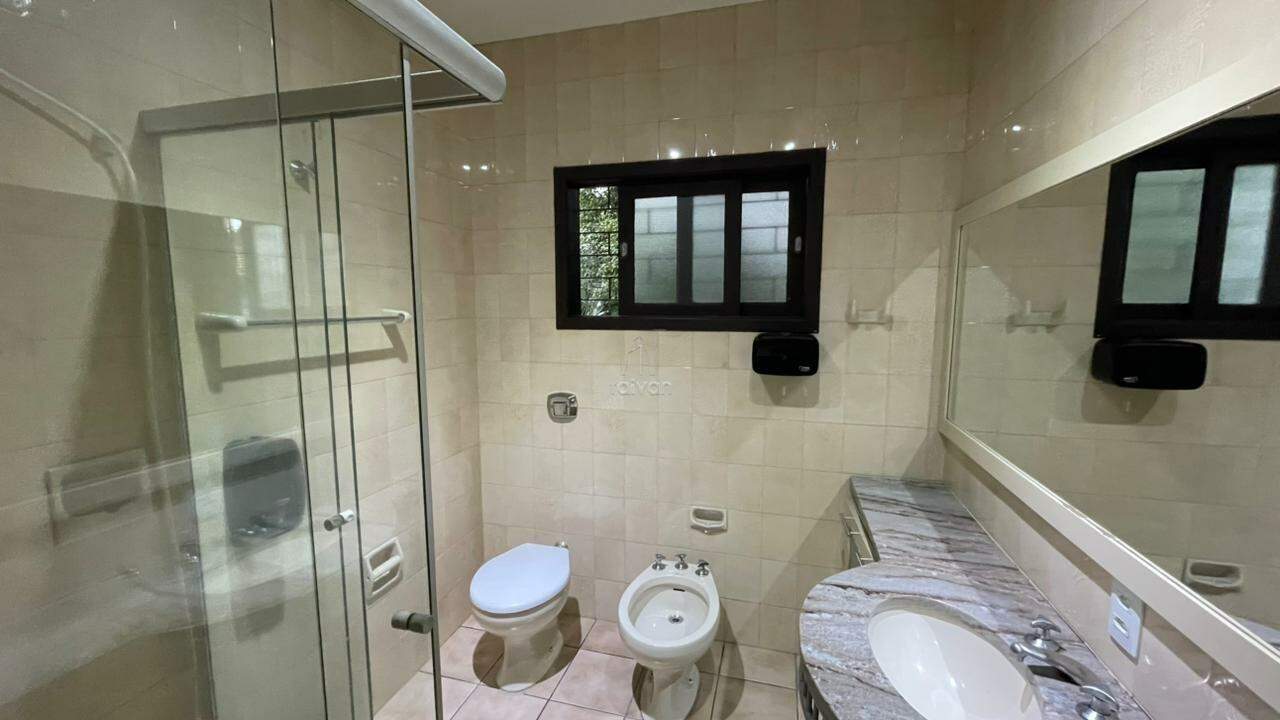 Casa comercial para aluguel no Nova Brasília: 