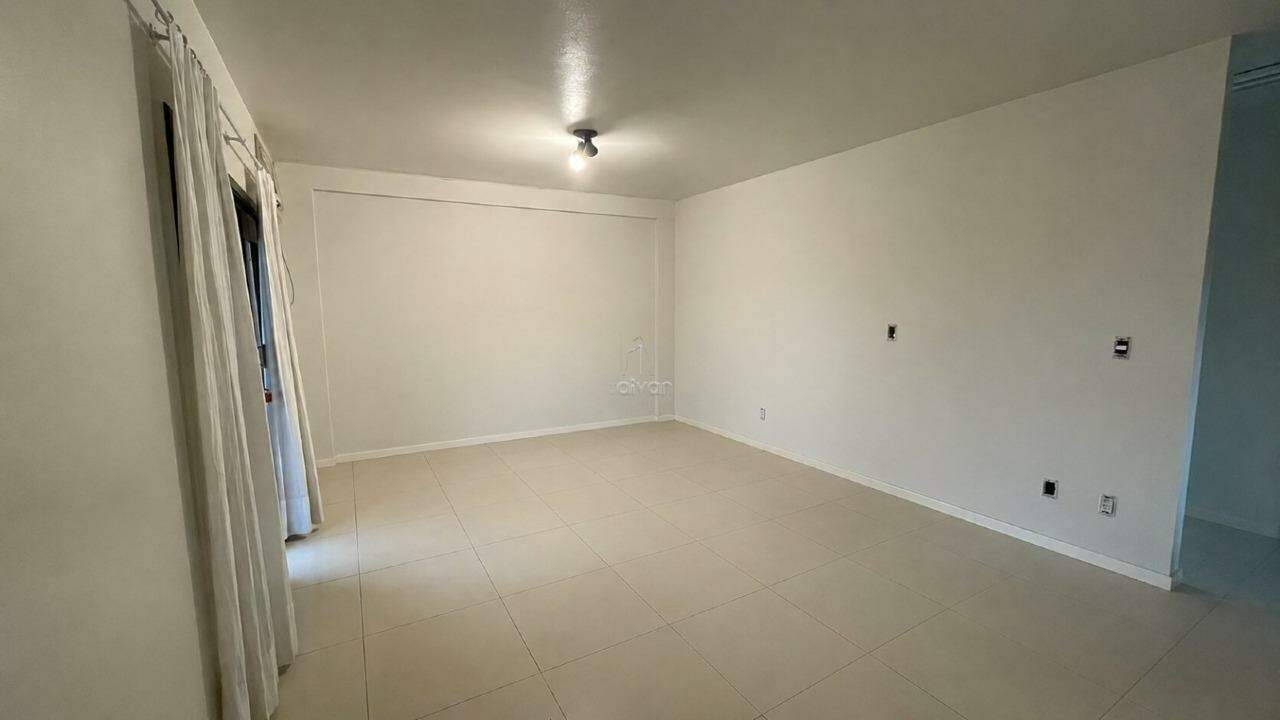 Casa comercial para aluguel no Nova Brasília: 