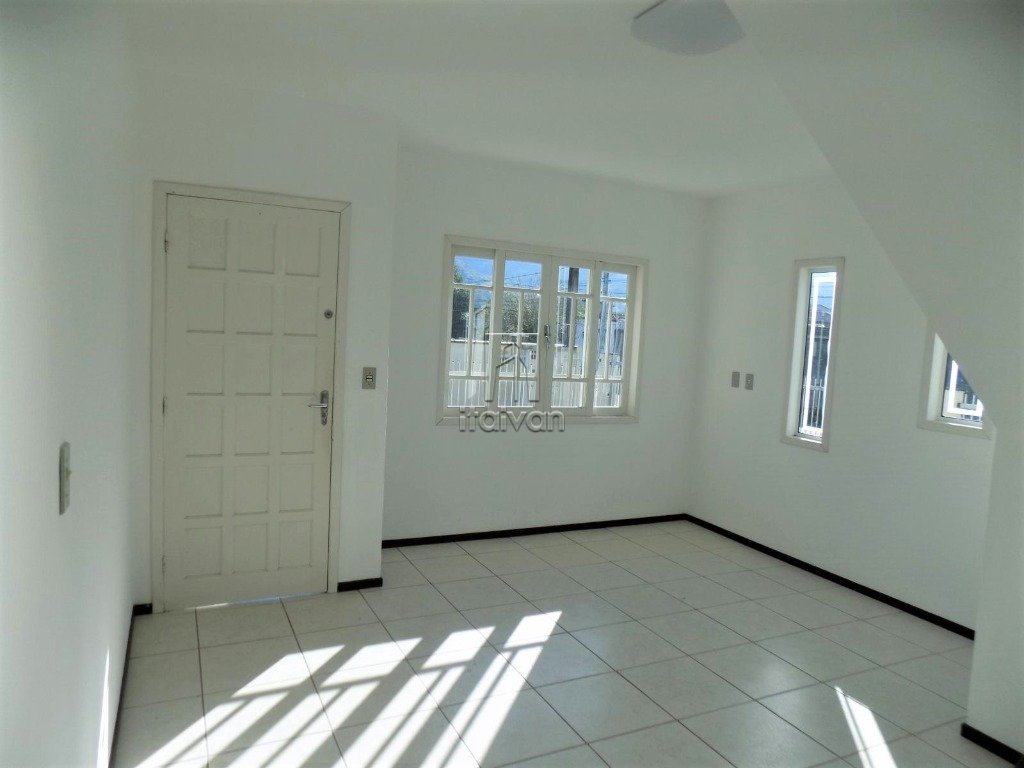 Sobrado para aluguel no Vila Lalau: 