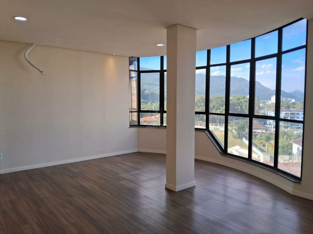 Sala Comercial para aluguel no Centro: 