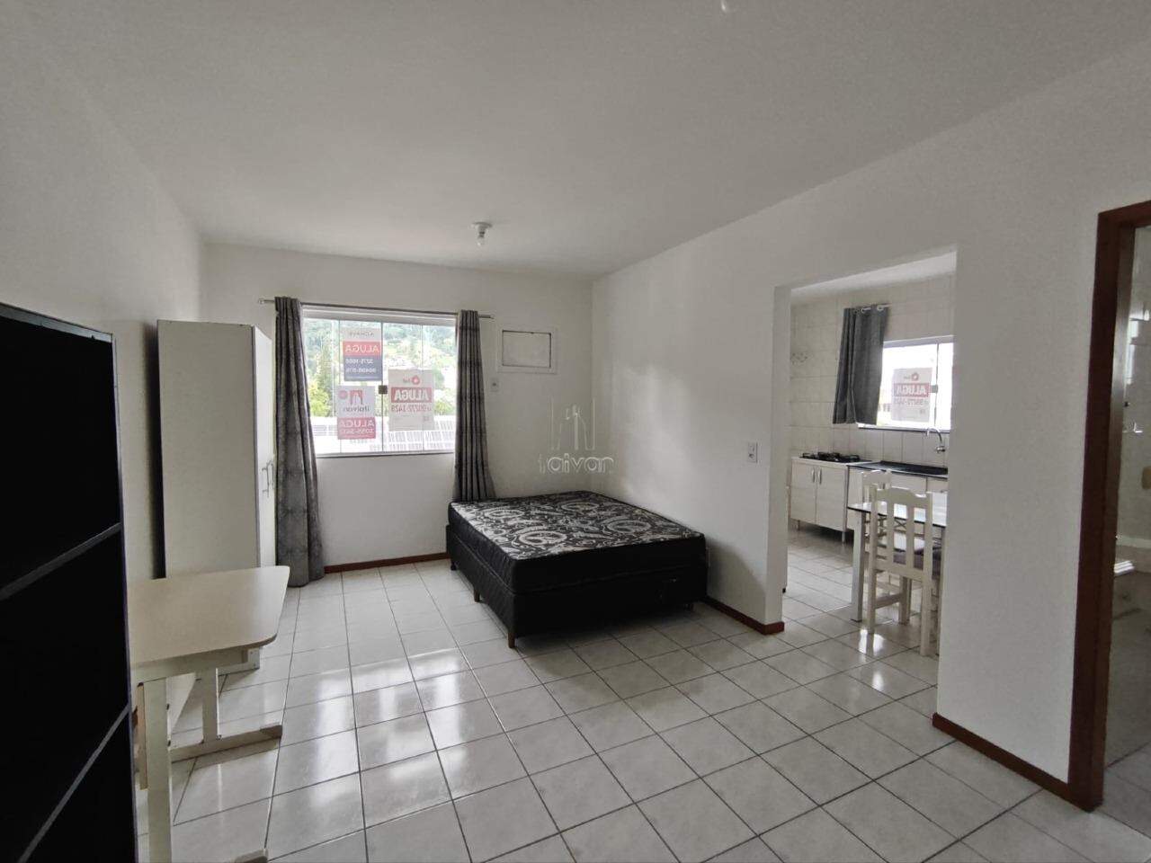 Apartamento para aluguel no Centro: 