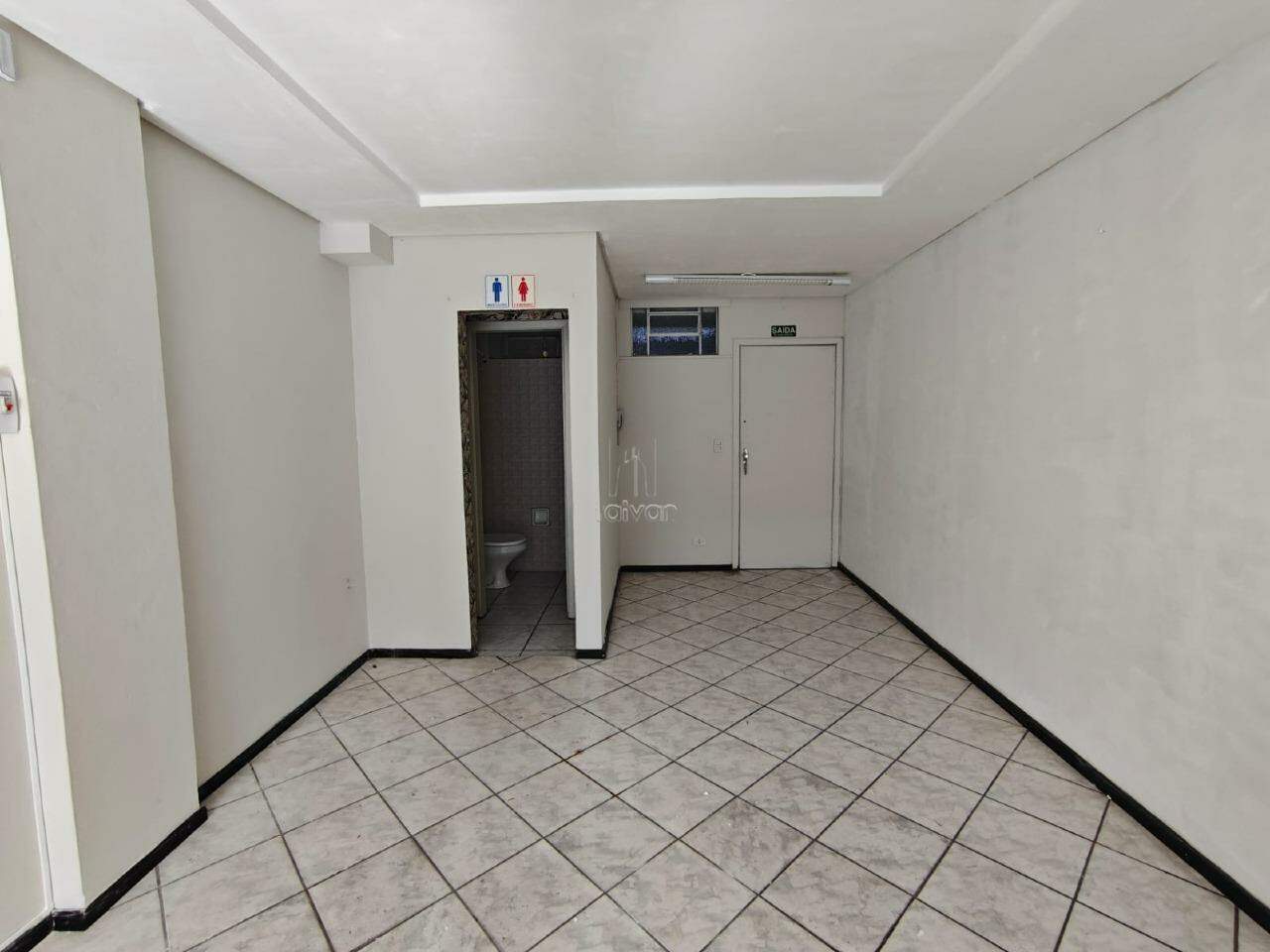 Sala Comercial para aluguel no Centro: 