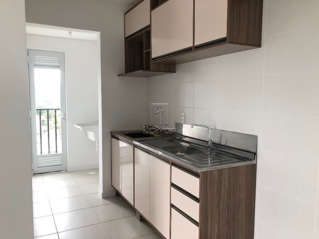 Apartamento para aluguel no Rau: 