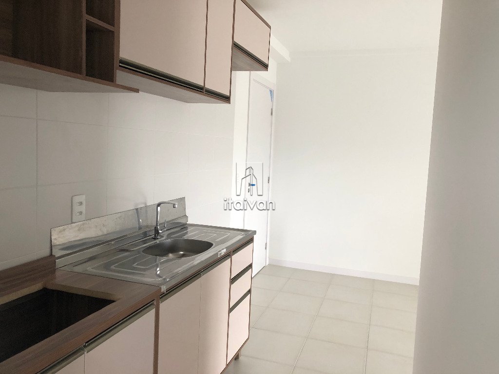 Apartamento para aluguel no Rau: 